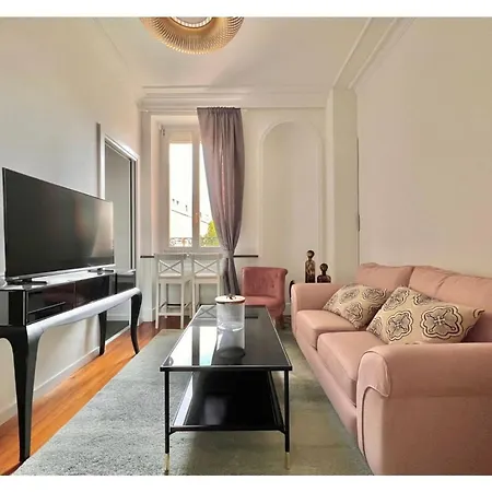 Apartmán Le Nid De Papillons Cosy, Climatise, Centre, Republique